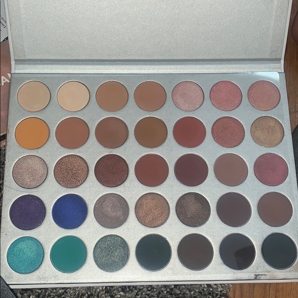 Morphe Jaclyn Hill Palette - Picture 2 of 2